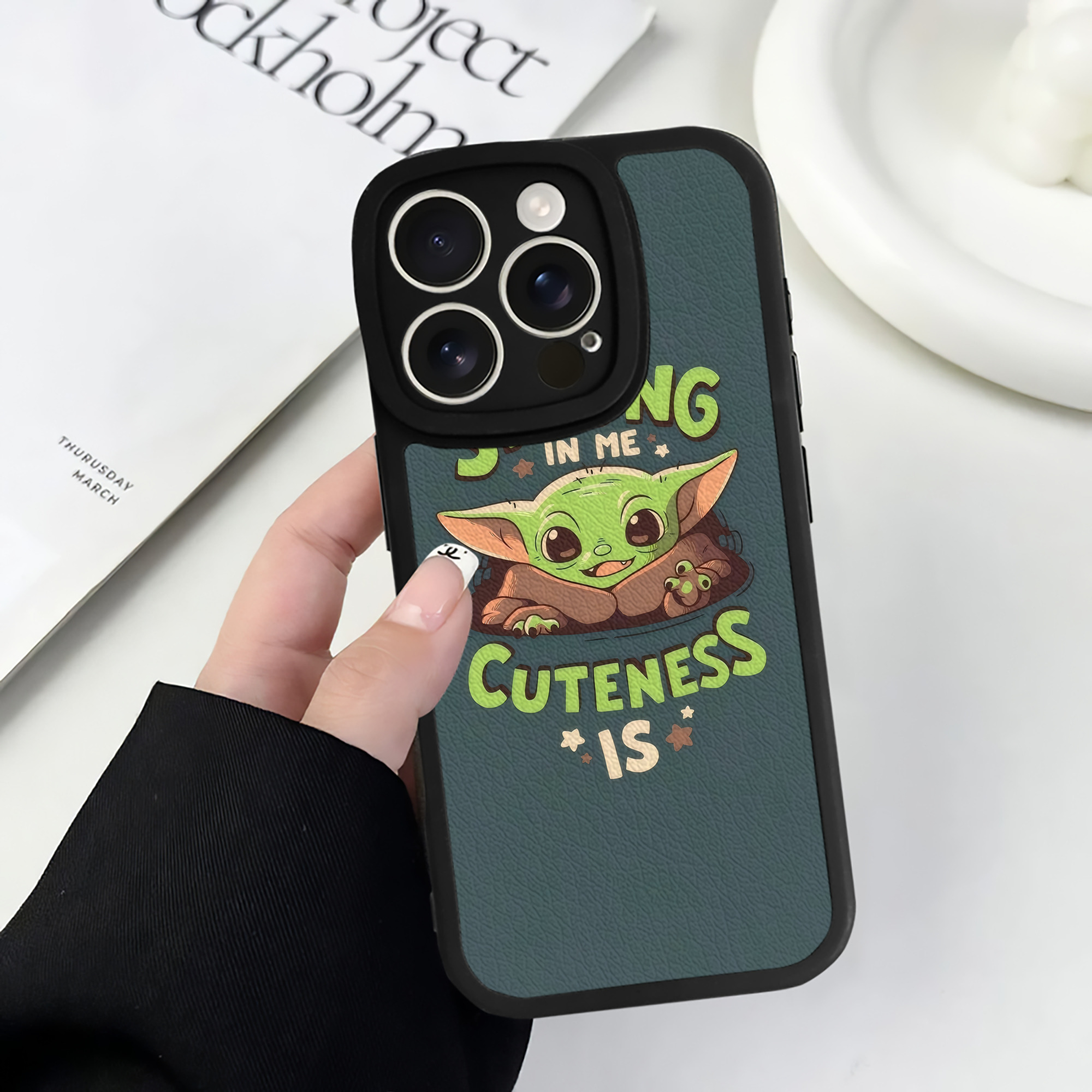 （画像用） スター・ウォーズ Star Wars 【iPhone 16シリーズ対応】シリコンスマホケース（レザー調） 材質：シリコン